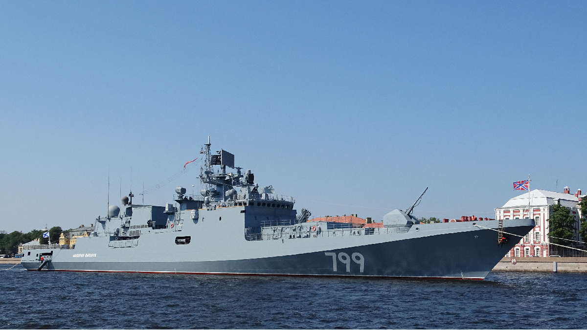 Росія вивела у Чорне море крейсер «Адмірал Макаров» для перегрупування своїх сил